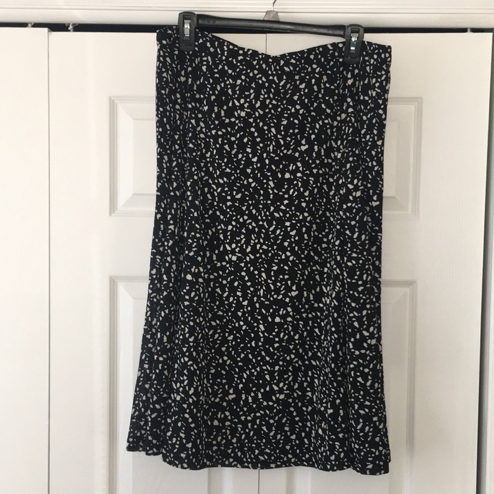 Classy Jones New York Flowy Skirt - Picture 2 of 6